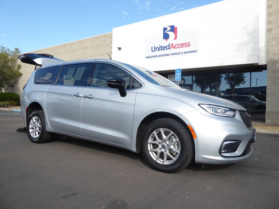 Used 2024 Chrysler Pacifica Touring - ATS Rear Entry Fold Out Manual Ramp