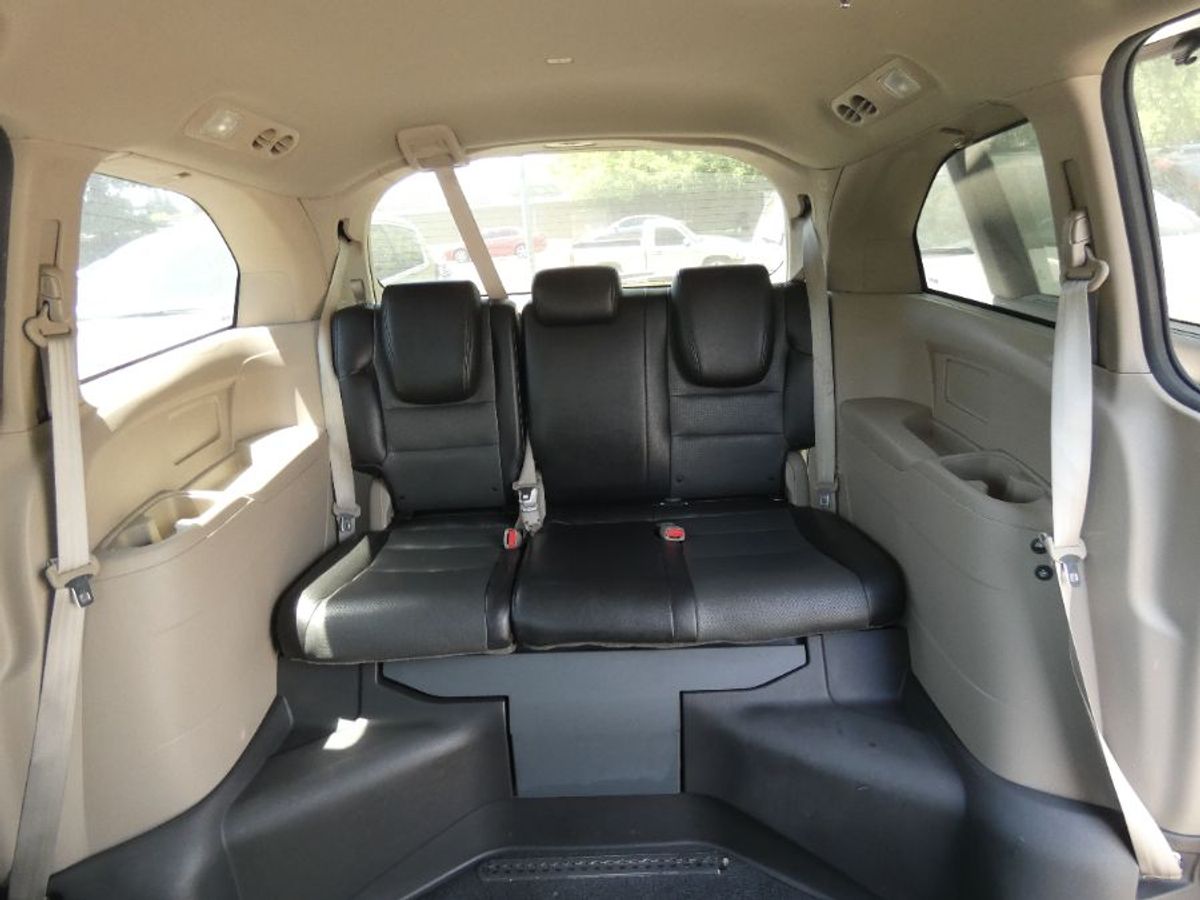  Honda Odyssey image number 1