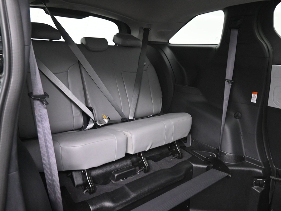New 2025 Toyota Sienna Hybrid XLE Plus - BraunAbility Side Entry Entry Fold Out Automatic Ramp