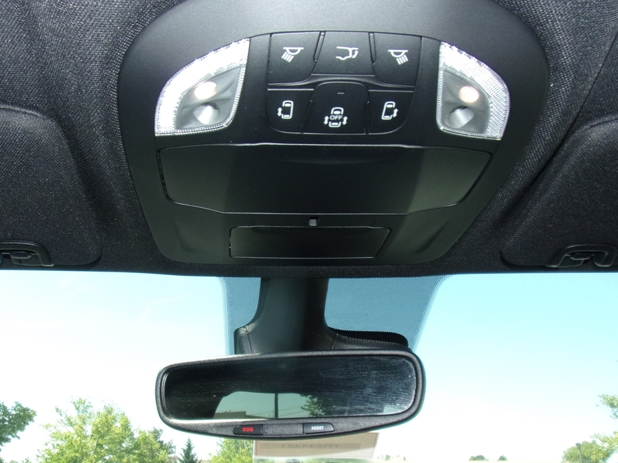 Silver Chrysler Pacifica image number 12