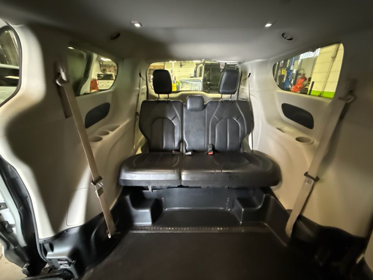 2020 CHRYSLER VOYAGER - Image 19