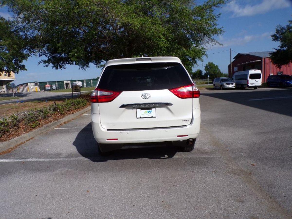 White Toyota Sienna image number 6