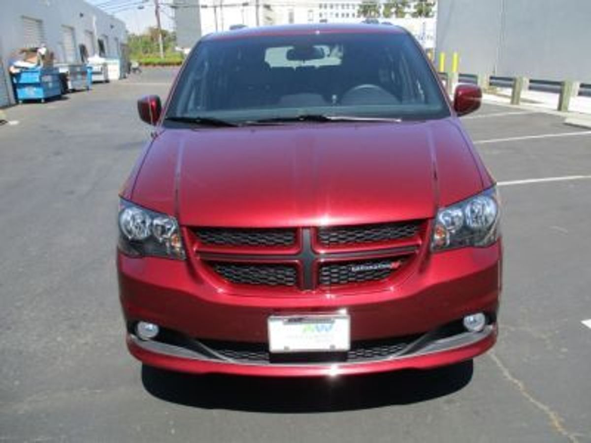 Red Dodge Grand Caravan image number 2