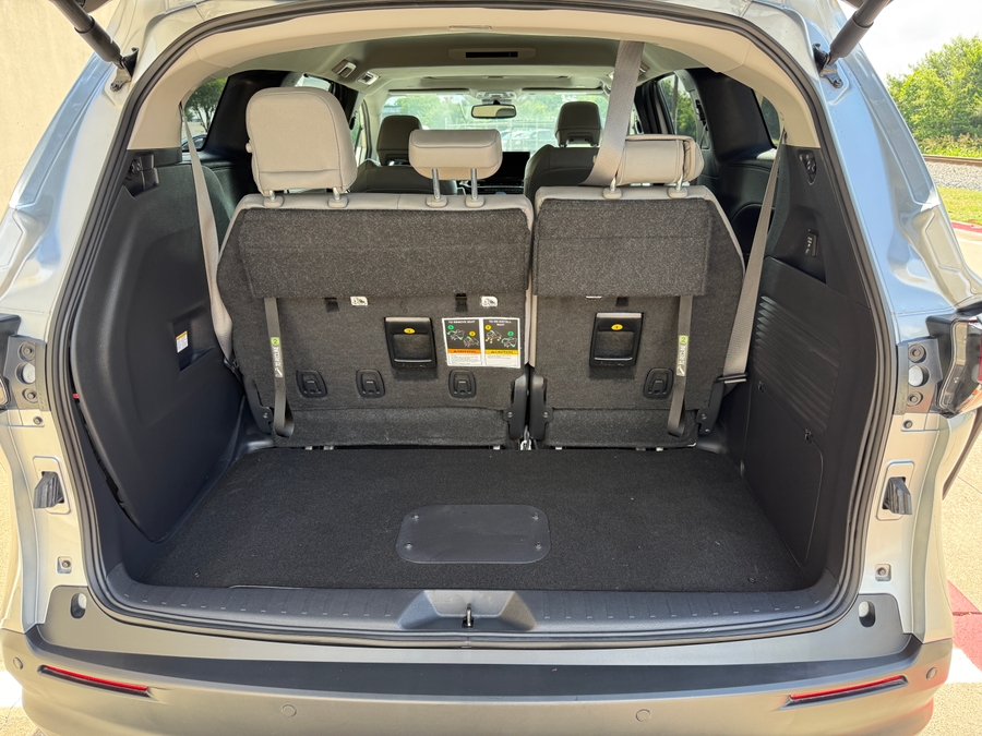 Used 2025 Toyota Sienna Hybrid XLE - BraunAbility Side Entry Entry Fold Out Automatic Ramp