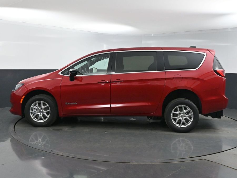 New 2025 Chrysler Voyager LX - BraunAbility Rear Entry Entry Fold Out Manual Ramp