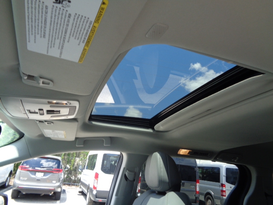 Used 2024 Toyota Sienna Hybrid XLE - BraunAbility Side Entry Fold Out Automatic Ramp