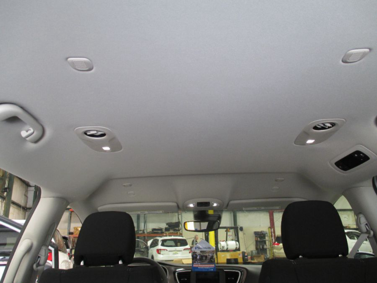 2023 CHRYSLER VOYAGER - Image 12