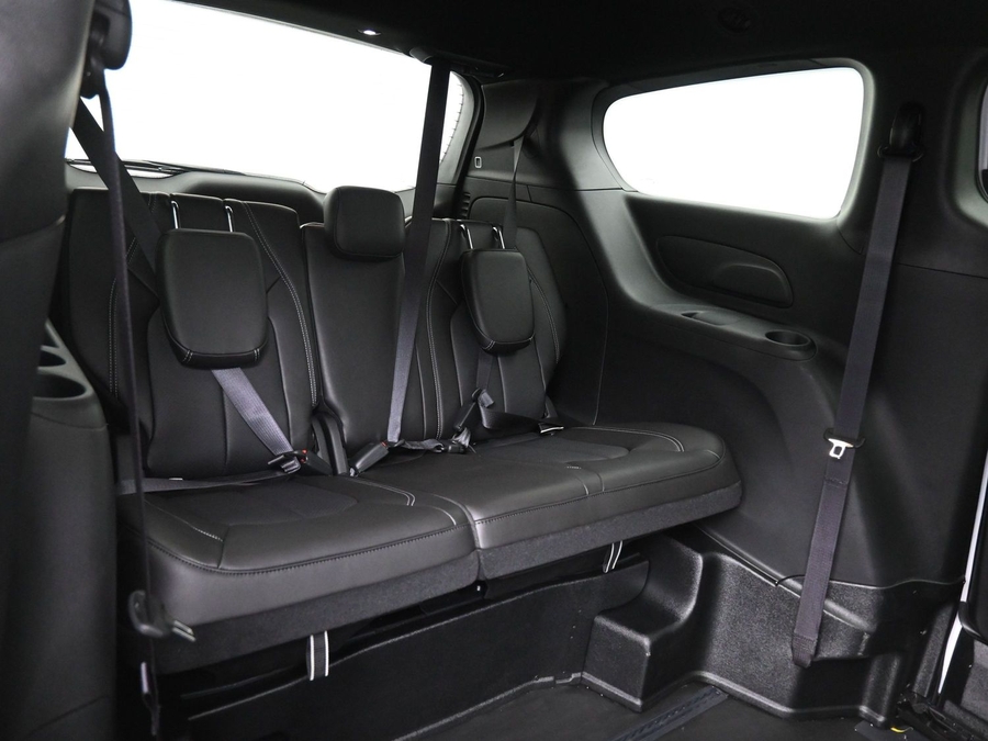 White Chrysler Pacifica image number 9