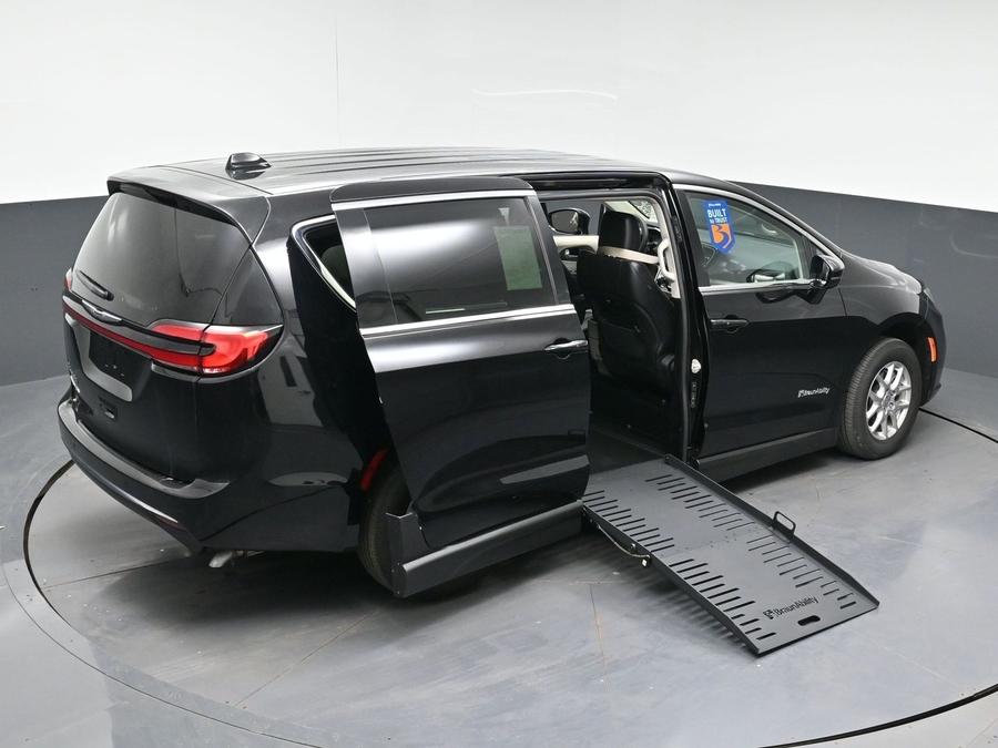 Used 2024 Chrysler Pacifica Touring L - BraunAbility Side Entry Fold Out Manual Ramp