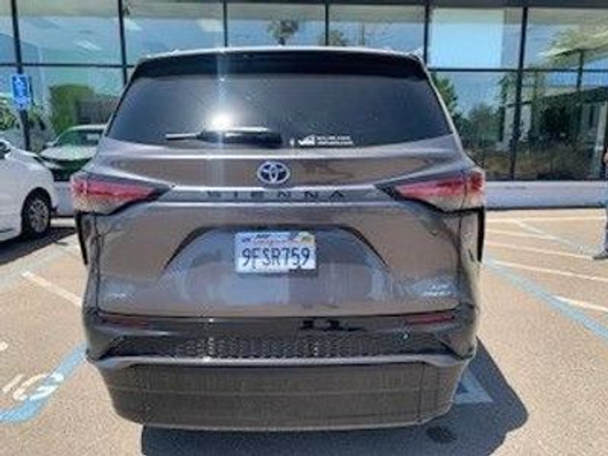 Image of Used 2022 Toyota Sienna XSE 7-Passenger