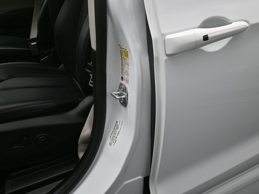 Used 2024 Chrysler Pacifica Touring L - BraunAbility Side Entry Entry Fold Out Automatic Ramp