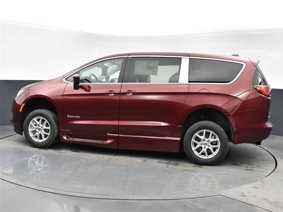 2023 CHRYSLER VOYAGER - Image 9