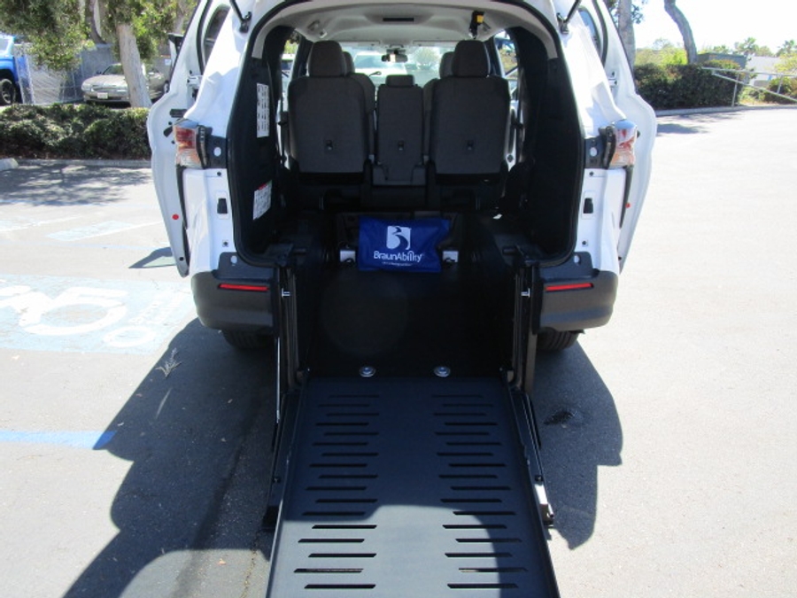New 2025 Toyota Sienna Hybrid LE - BraunAbility Commercial Rear Entry Entry Fold Out Manual Ramp