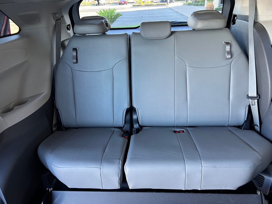 Used 2024 Toyota Sienna Hybrid XLE - BraunAbility Side Entry Entry Fold Out Automatic Ramp