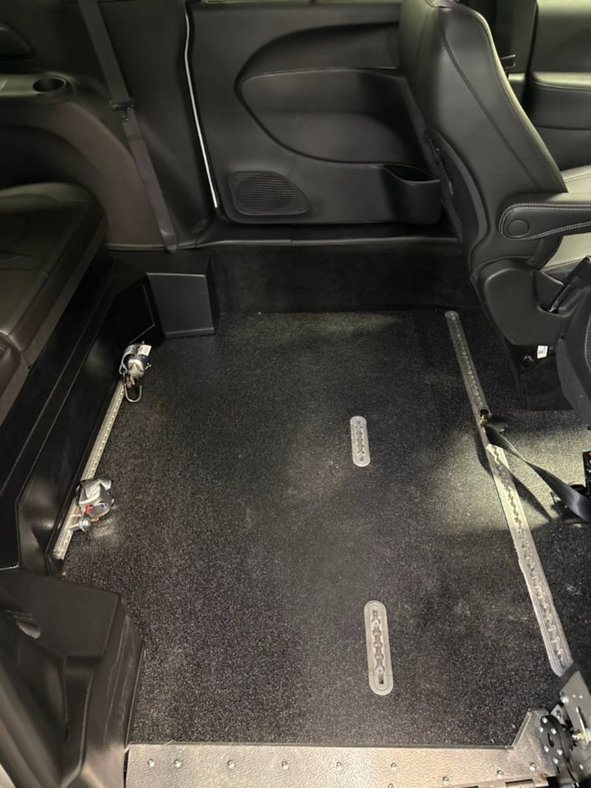 2026 CHRYSLER VOYAGER - Image 14