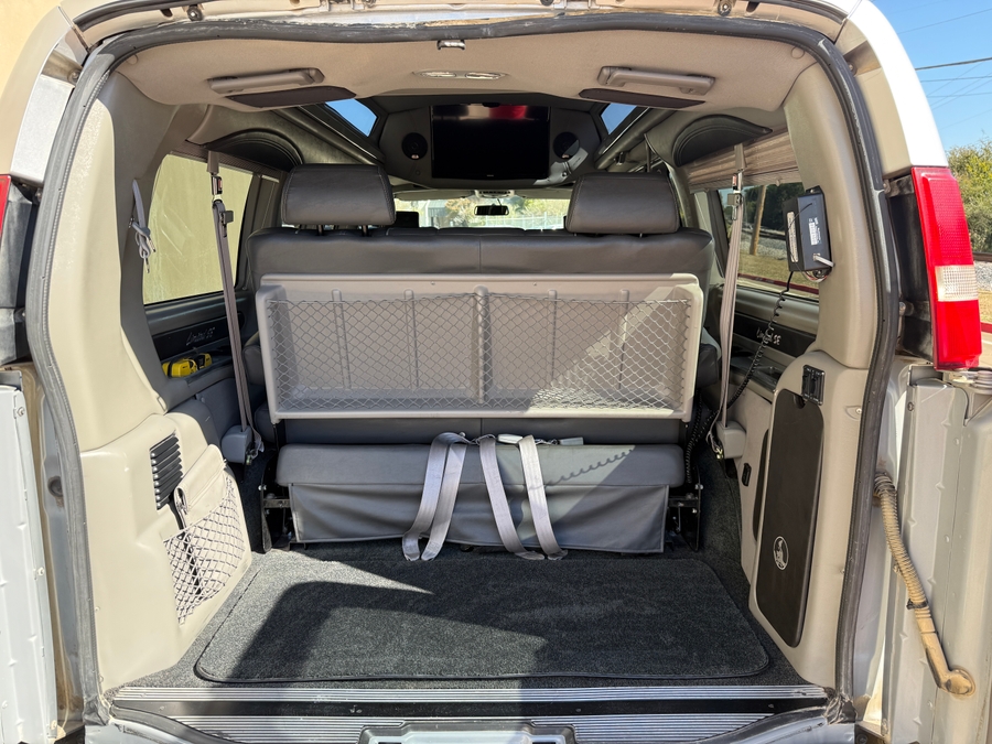 Used 2015 GMC Savana Explorer - Side Entry Entry Lift Automatic Ramp