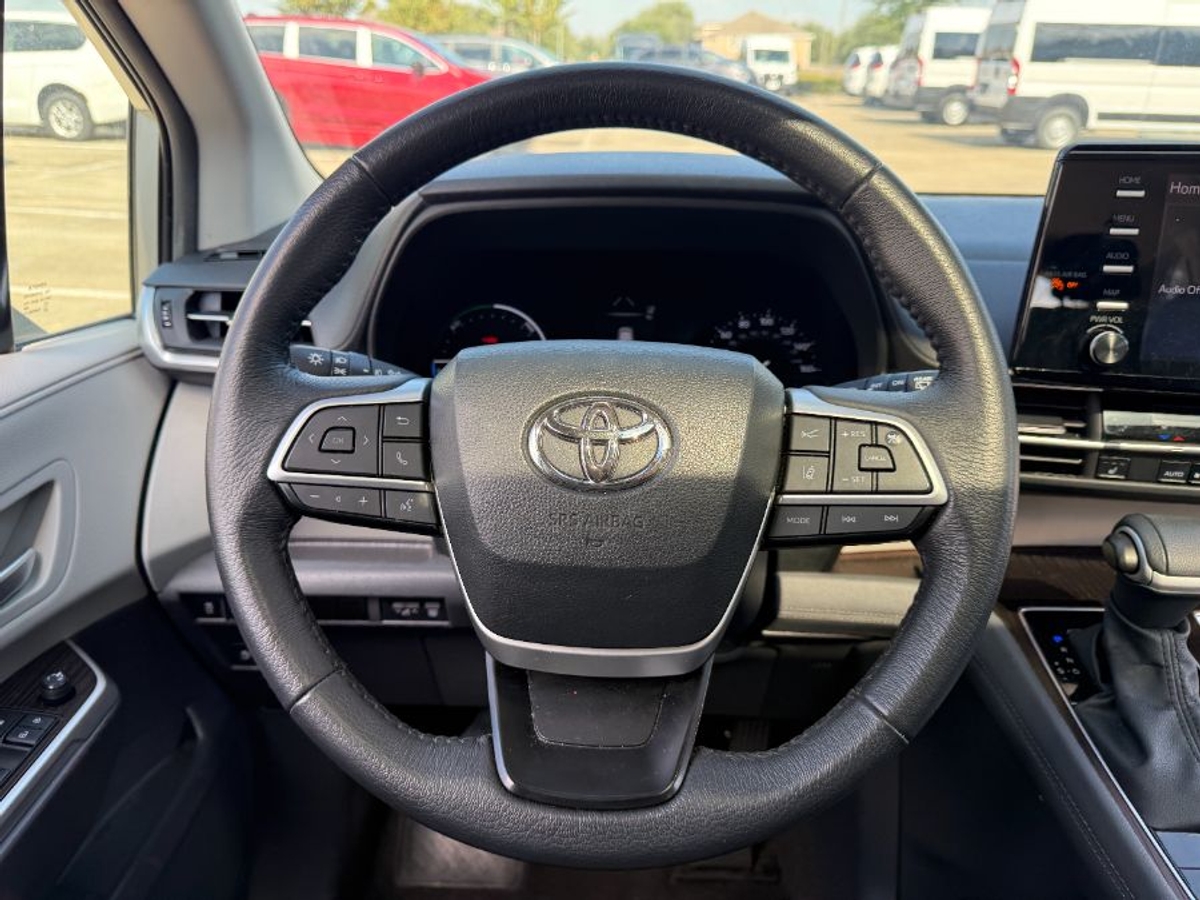 2024 TOYOTA SIENNA - Image 19