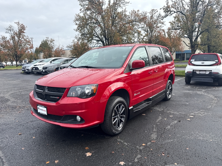 Used 2015 Dodge Grand Caravan SXT - BraunAbility Side Entry Entry In Floor Automatic Ramp