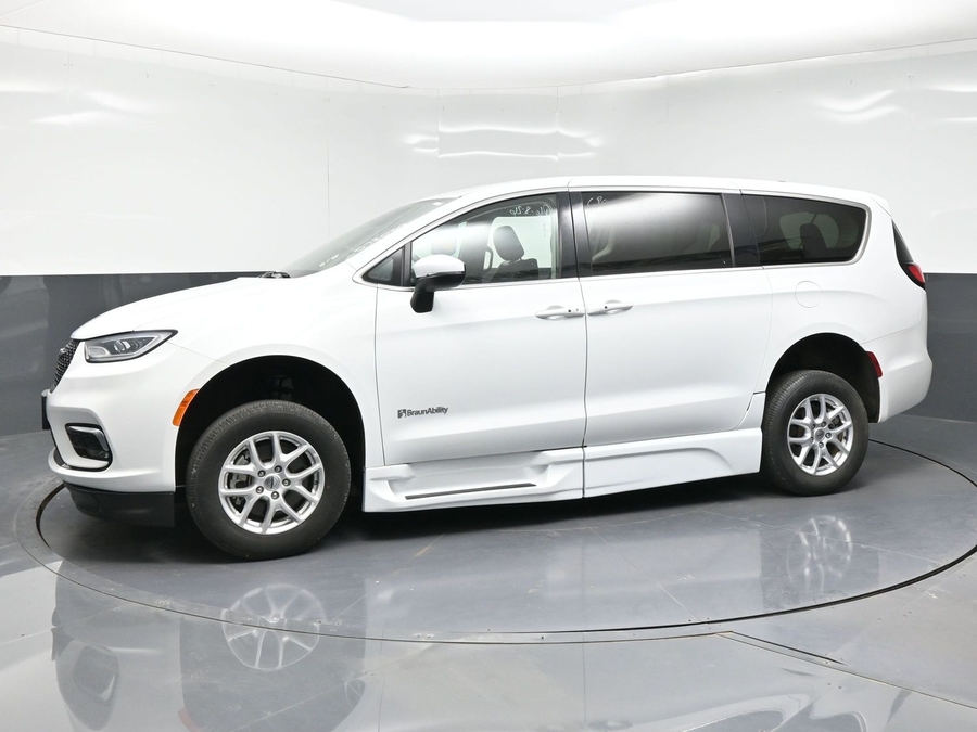 Used 2023 Chrysler Pacifica Touring L - BraunAbility Side Entry Fold Out Automatic Ramp