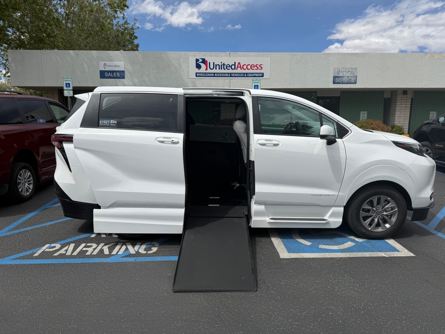 Used 2025 Toyota Sienna Hybrid LE - VMI Side Entry Entry In Floor Automatic Ramp
