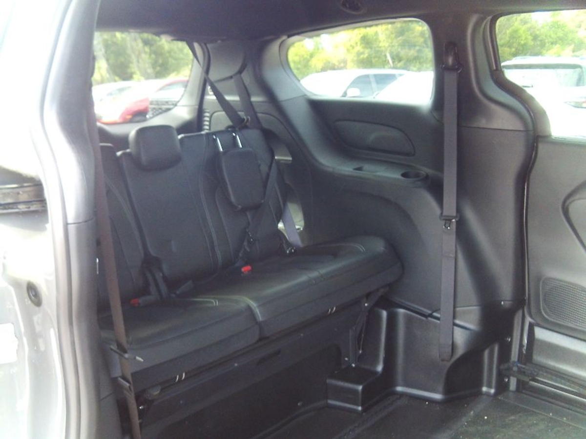 2025 CHRYSLER PACIFICA - Image 17