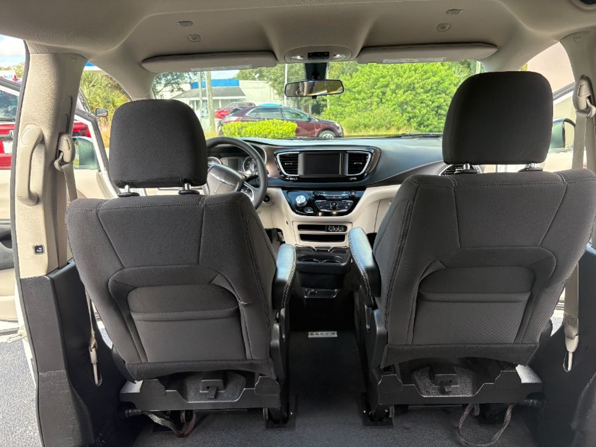 2022 CHRYSLER VOYAGER - Image 10