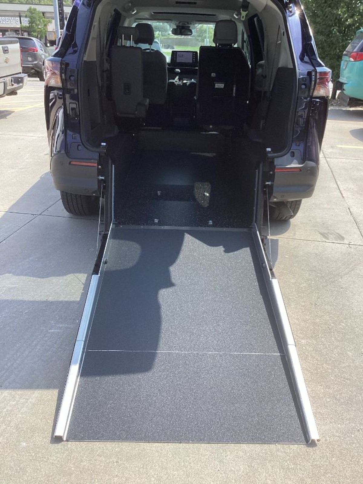 2024 TOYOTA SIENNA - Image 2