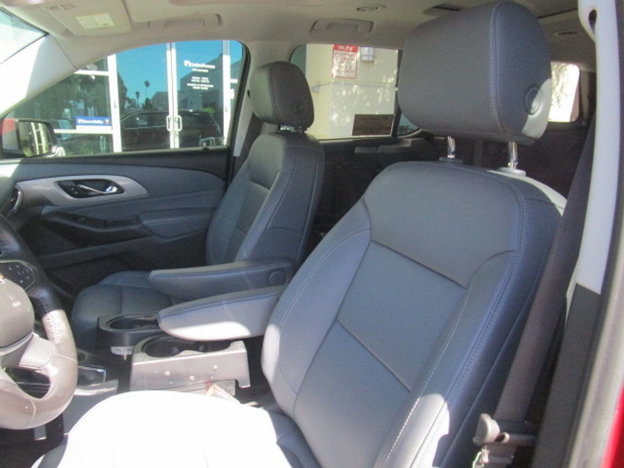Used 2021 Chevrolet Traverse 3LT - BraunAbility Side Entry In Floor Automatic Ramp