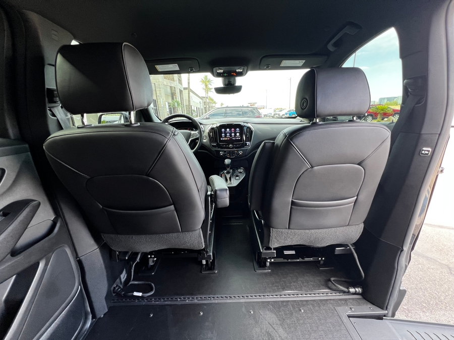 Used 2023 Chevrolet Traverse 2LT - BraunAbility Side Entry Entry In Floor Automatic Ramp