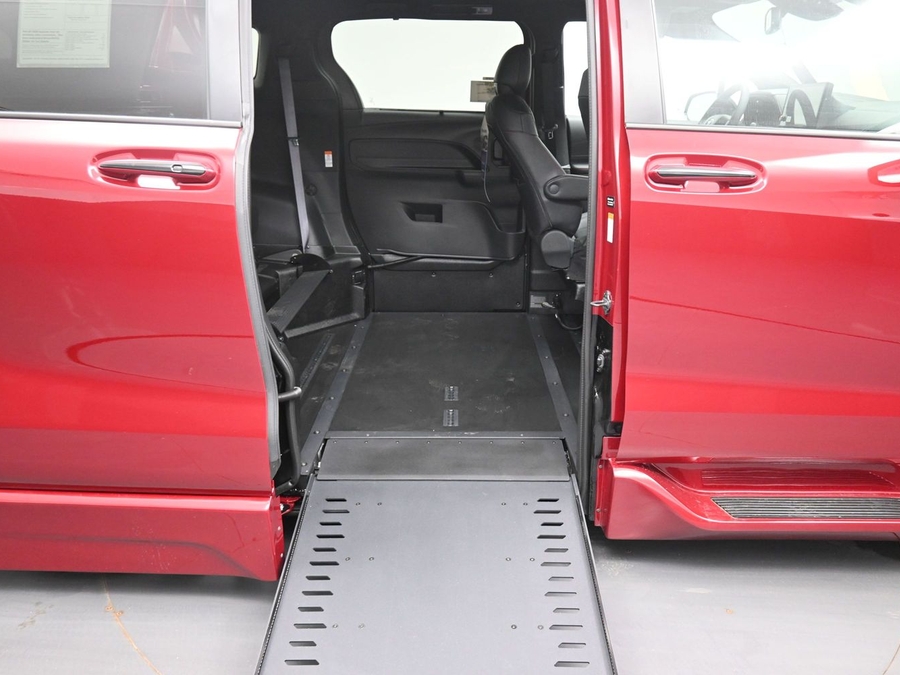 New 2026 Toyota Sienna Hybrid XSE Sport - BraunAbility Side Entry In Floor Automatic Ramp