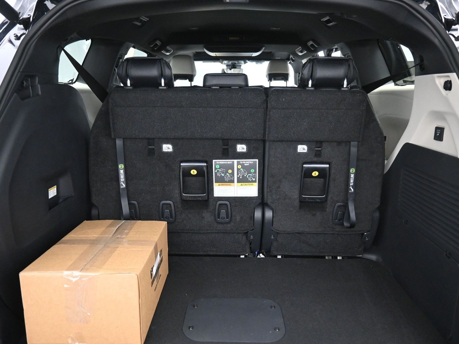 New 2026 Toyota Sienna Hybrid Limited - BraunAbility Side Entry Fold Out Automatic Ramp