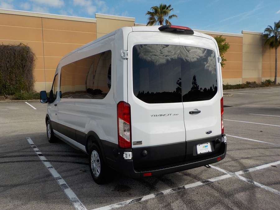 White Ford T350 image number 3