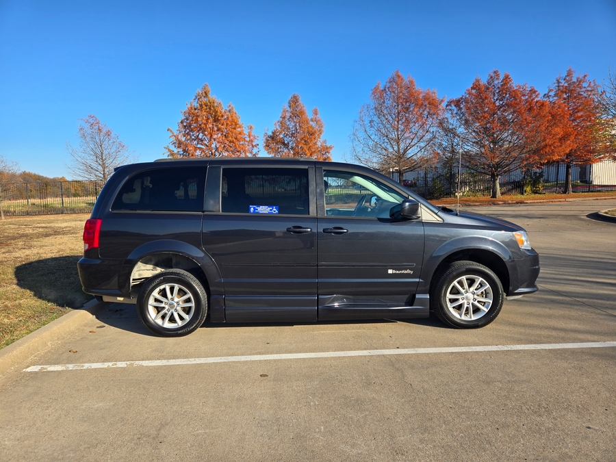 Used 2013 Dodge Grand Caravan  -   Entry  Ramp