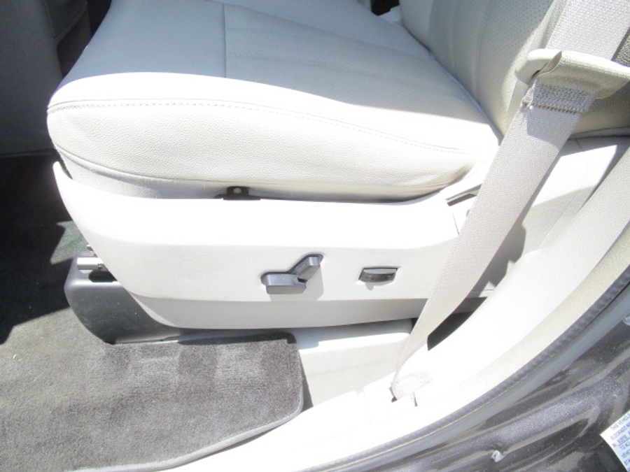 Used 2015 Chrysler Town and Country Touring-L - El Dorado Side Entry Entry Fold Out Automatic Ramp