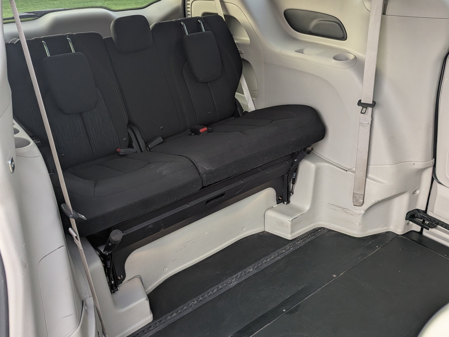 Used 2018 Chrysler Pacifica Touring L Plus - BraunAbility Side Entry Entry In Floor Automatic Ramp