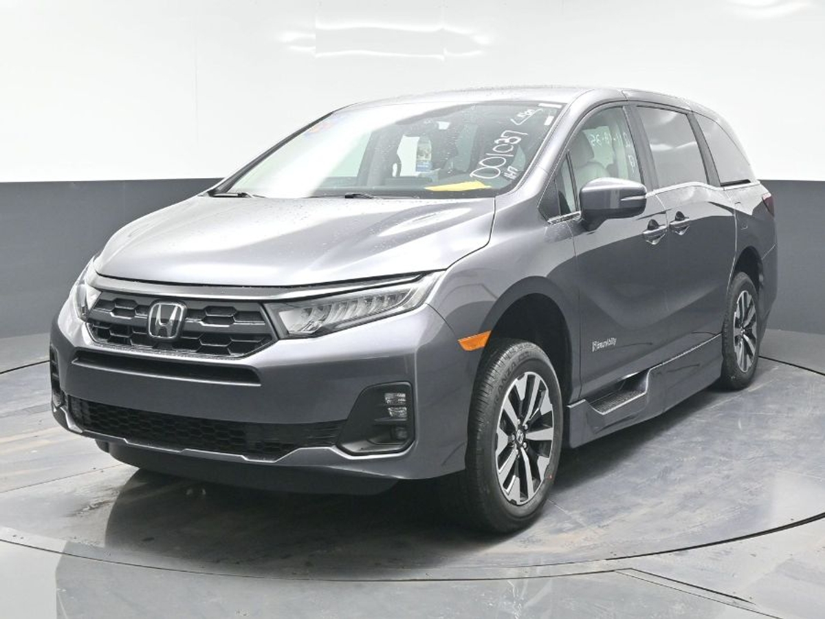 Grey Honda Odyssey image number 2