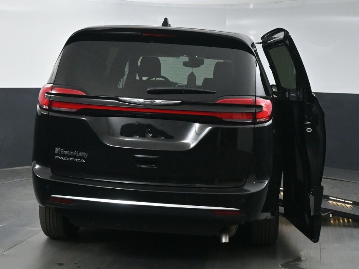 2025 CHRYSLER PACIFICA - Image 7