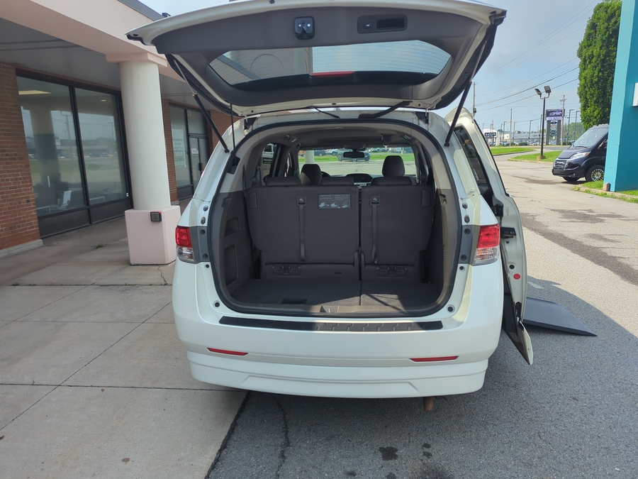 Used 2017 Honda Odyssey EX-L - VMI Side Entry In Floor Automatic Ramp