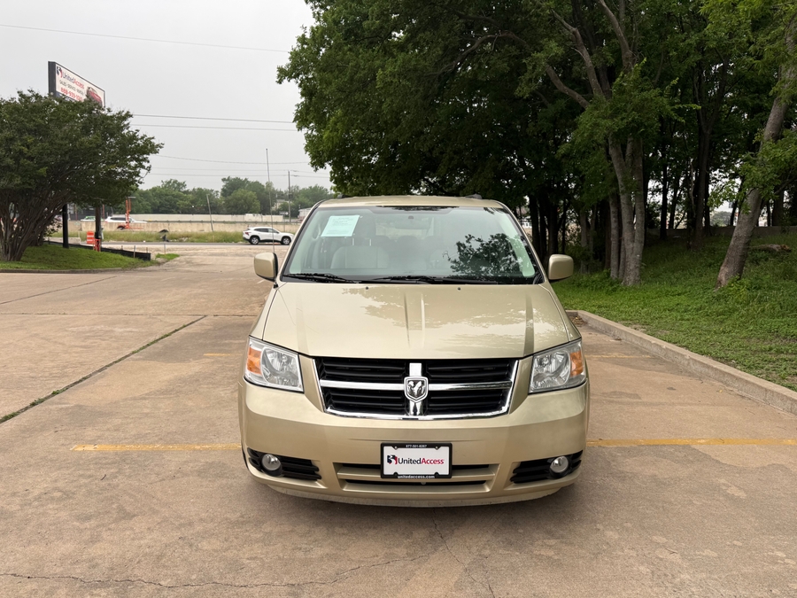 Used 2010 Dodge Grand Caravan SXT - BraunAbility Side Entry Entry Fold Out Automatic Ramp