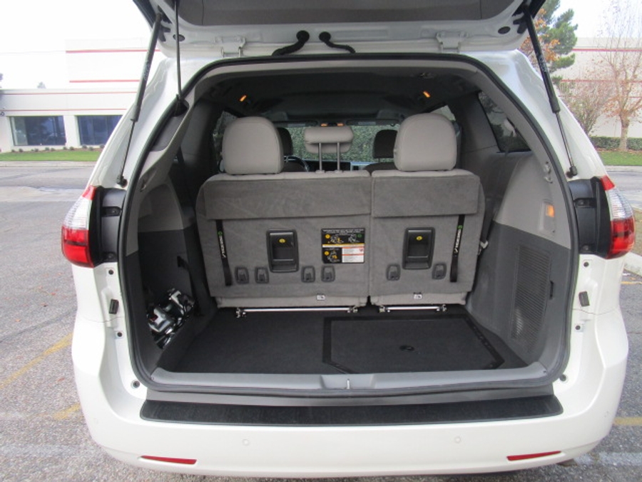 Used 2020 Toyota Sienna XLE Base - BraunAbility Side Entry Entry Fold Out Automatic Ramp