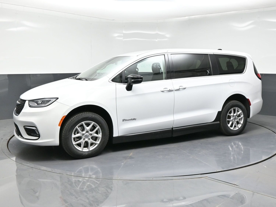 Used 2023 Chrysler Pacifica Touring L - BraunAbility Side Entry Fold Out Manual Ramp