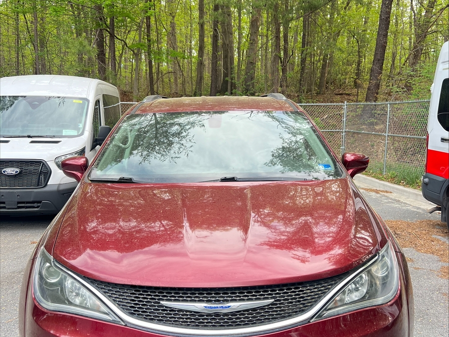 Red Chrysler Pacifica image number 5
