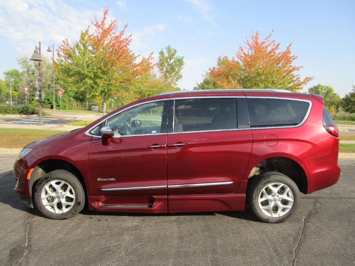 2020 CHRYSLER PACIFICA - Image 3