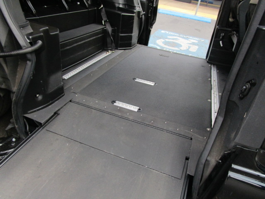 Used 2024 Toyota Sienna Hybrid XLE Base - VMI Side Entry Entry In Floor Automatic Ramp