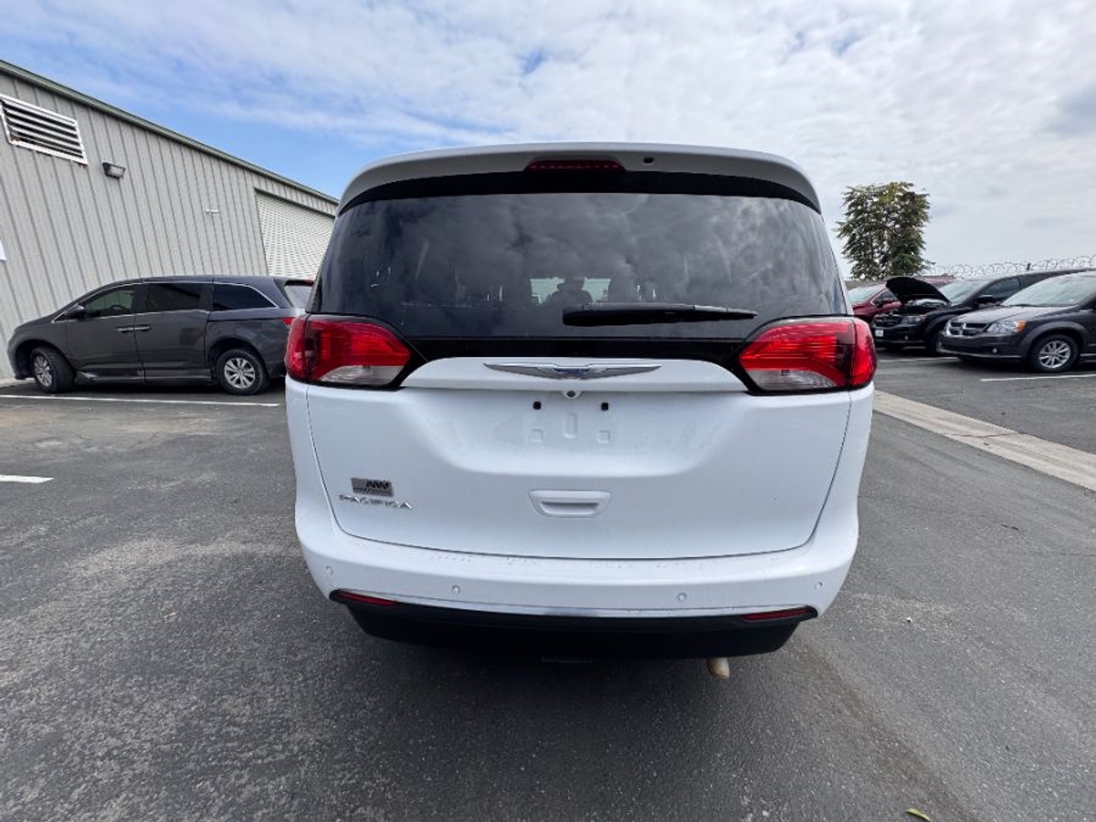 2019 CHRYSLER PACIFICA - Image 5