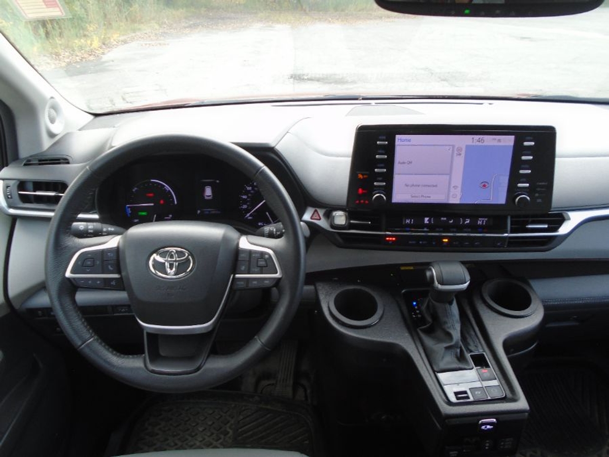 2024 TOYOTA SIENNA - Image 8
