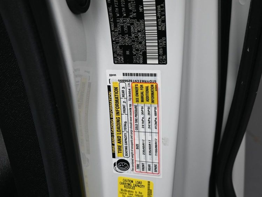 New 2026 Toyota Sienna Hybrid XLE Add - BraunAbility Side Entry In Floor Automatic Ramp