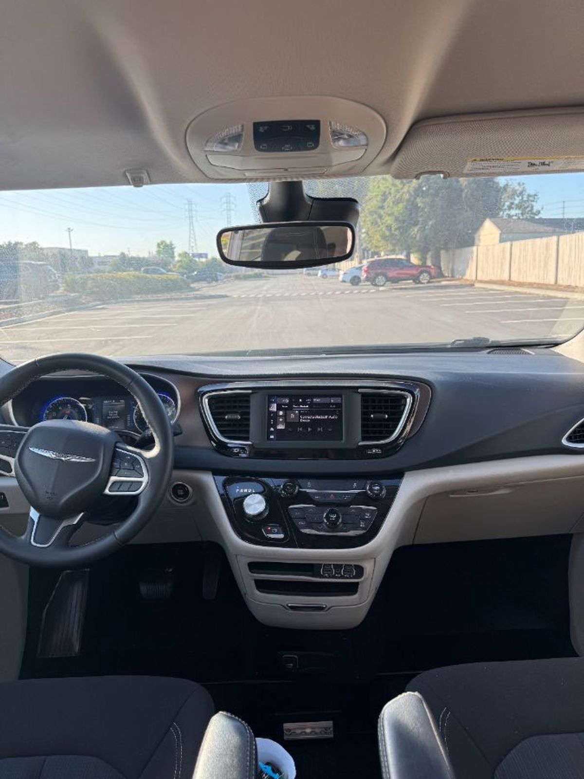 2023 CHRYSLER VOYAGER - Image 12