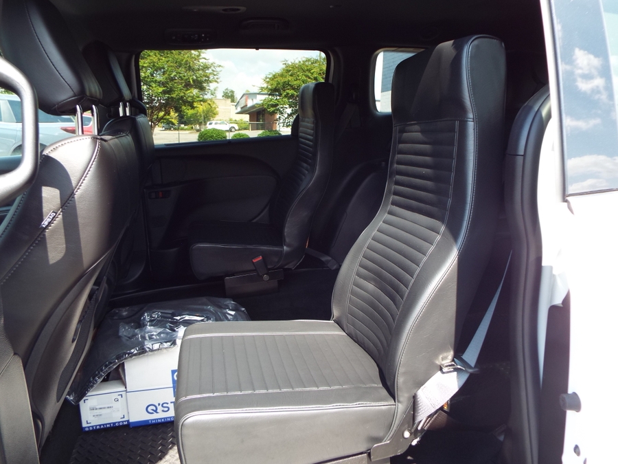 2027 Chrysler Voyager LX - Photo 23