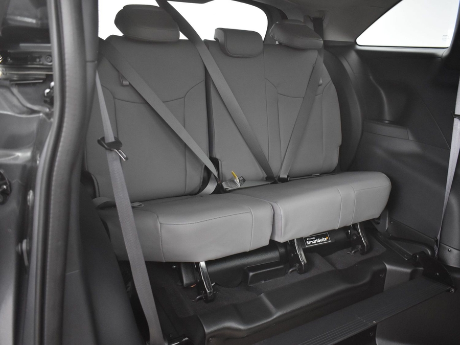 New 2025 Toyota Sienna Hybrid XLE Base - BraunAbility Side Entry Entry Fold Out Automatic Ramp
